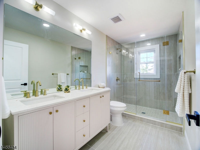 314 Madison Hill Road Clark, NJ 07066 - Photo 29 of 46 Gallery Image 29