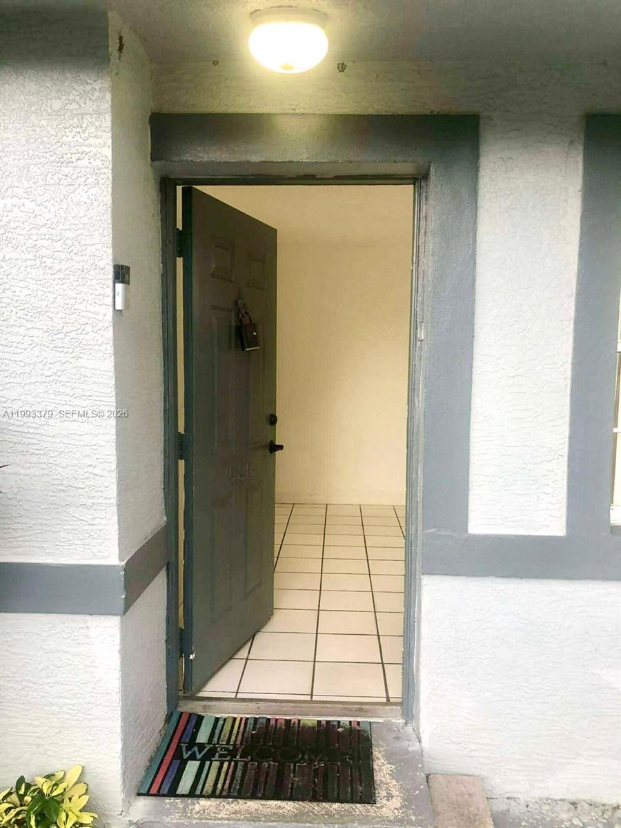 580 Tallulah Road Lake Worth, FL 33462 - Photo 3 of 12 a picture of a bathroom