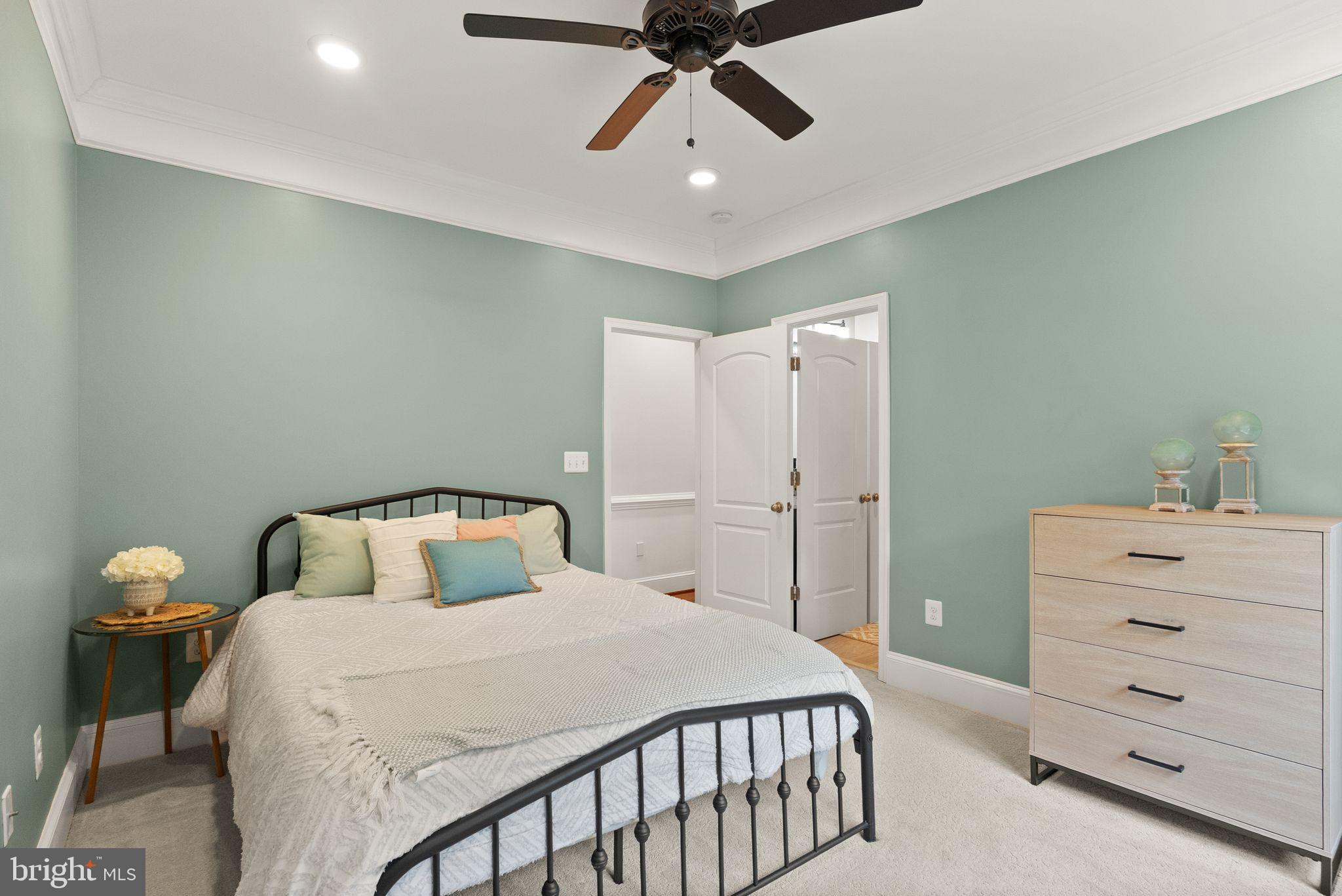 9917 Colony Road Fairfax, VA 22030 - Photo 40 of 70 Gallery Image 40