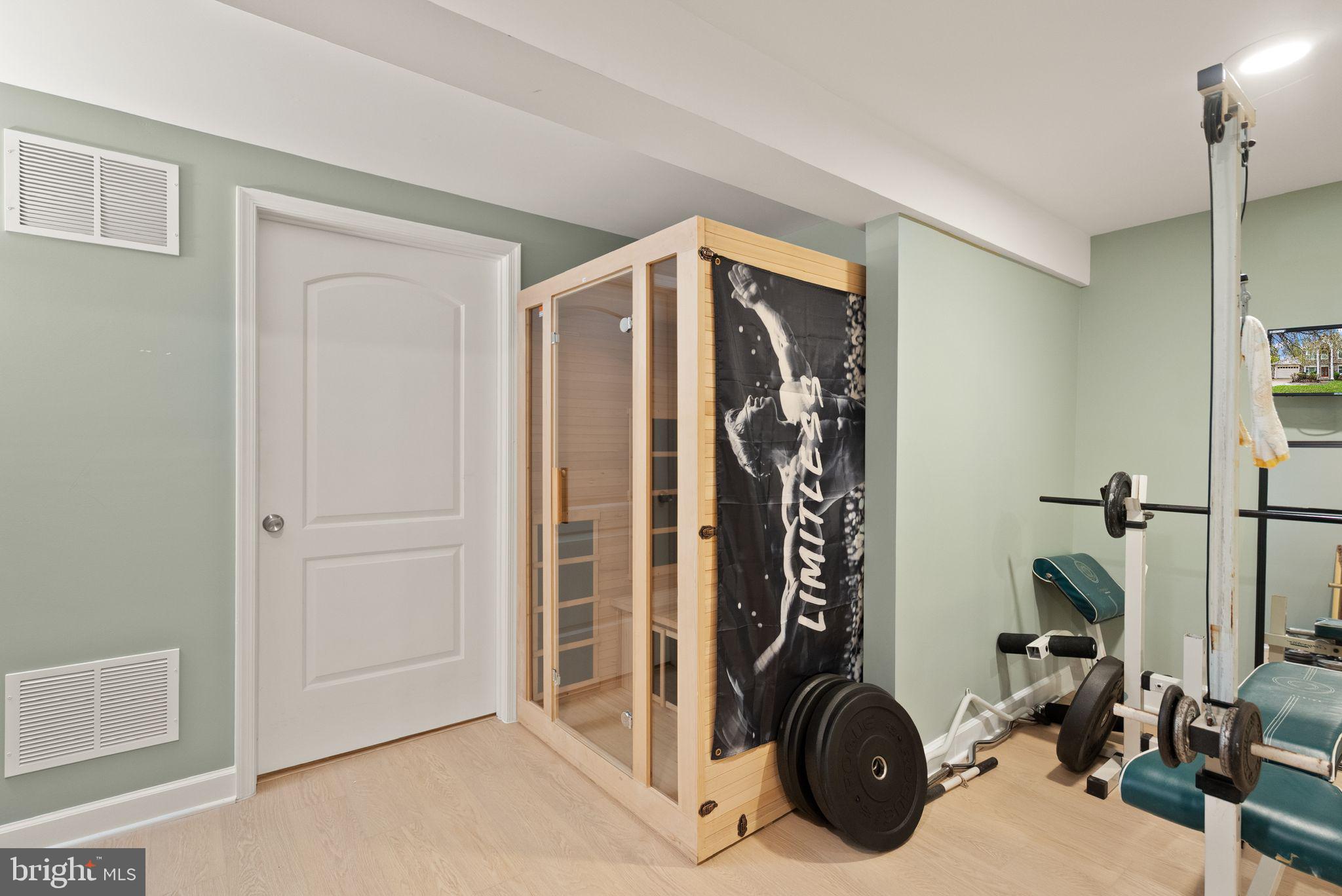 9917 Colony Road Fairfax, VA 22030 - Photo 60 of 70 Gallery Image 60