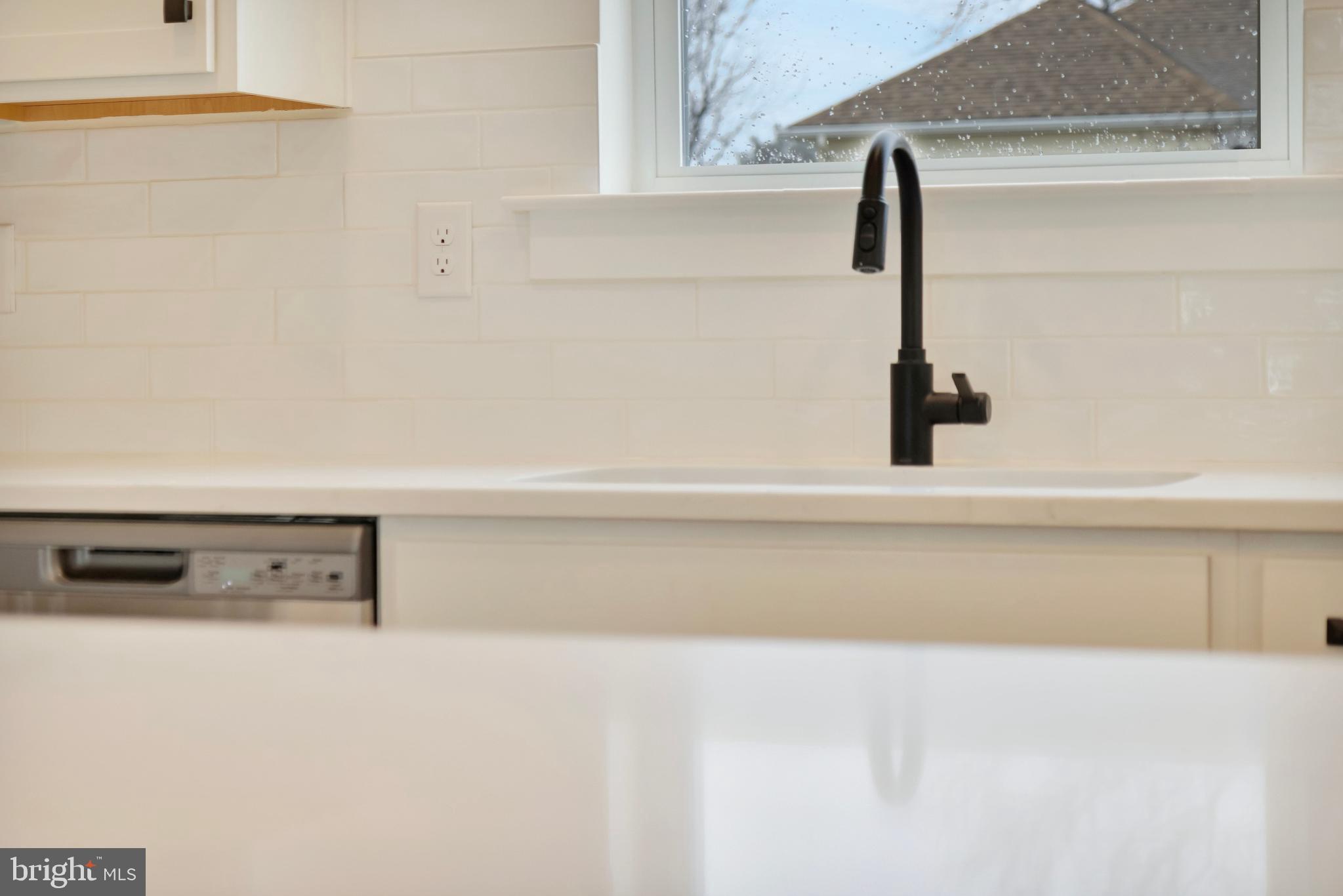 223 Chad Place Ocean View, DE 19970 - Photo 39 of 58 Quartz countertops