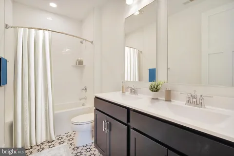 $599,900 | 223 Chad Place, Ocean View, DE 19970