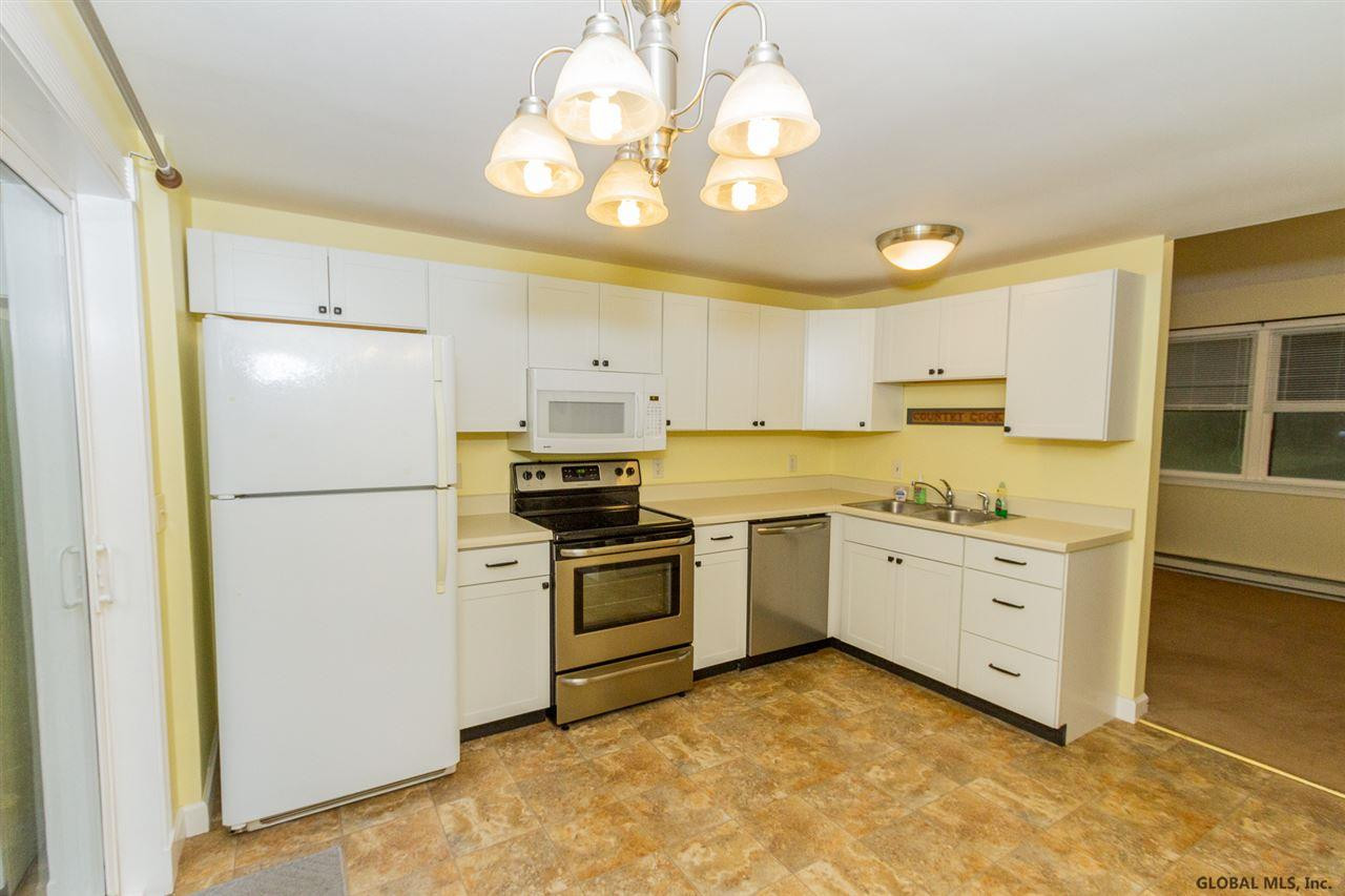 31 Wake Robin Road Malta, NY 12020 - Photo 6 of 17 Photo 6