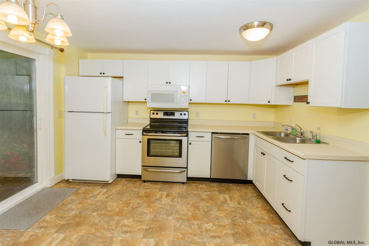 31 Wake Robin Road Malta, NY 12020 - Photo 8 of 17 Photo 8