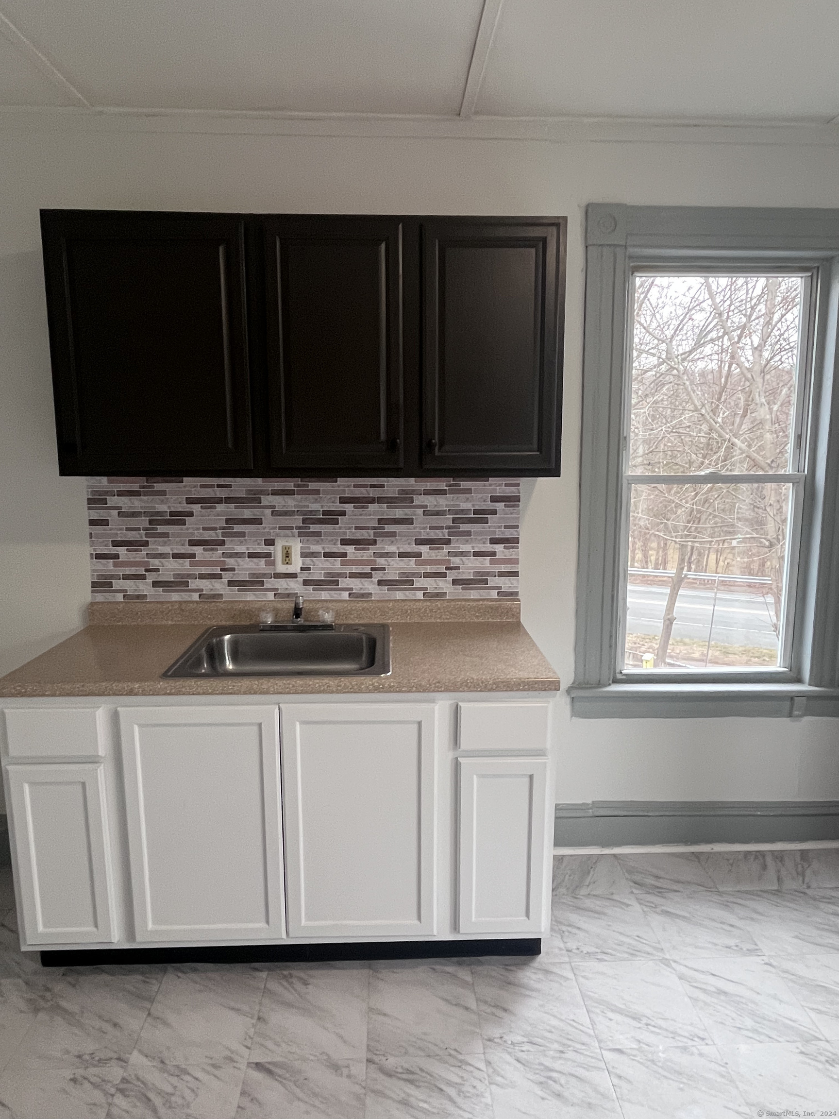 32 Main Street, Unit 3 Simsbury, CT 06081 - Photo 3 of 18