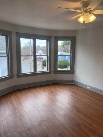 $1,500 | 32 Main Street, Unit 3, Simsbury, CT 06081