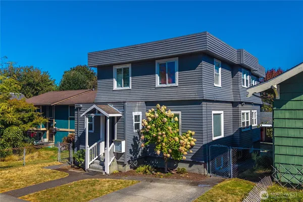 $775,000 | 3827 South K Street, Tacoma, WA 98418