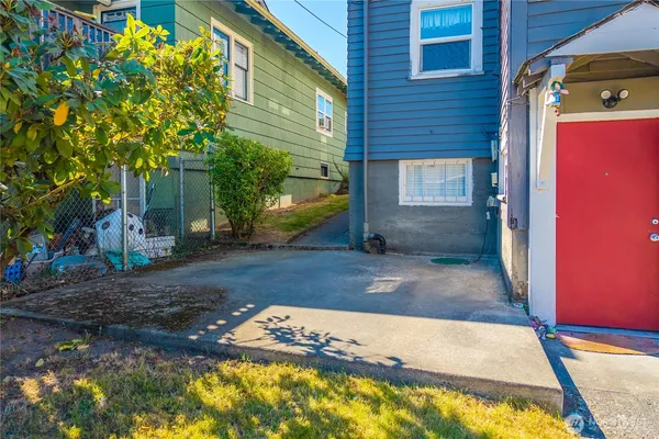 $775,000 | 3827 South K Street, Tacoma, WA 98418