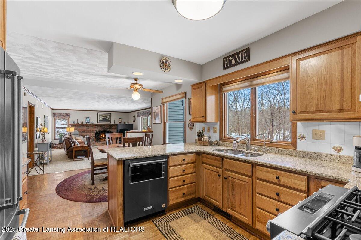 2320 College Road Holt, MI 48842 - Photo 16 of 56 Gourmet Kitchen
