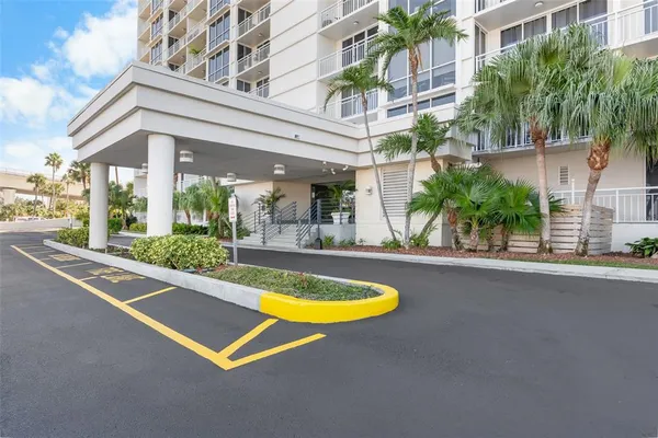 $360,000 | 100 Pierce Street, Unit 210, Clearwater, FL 33756