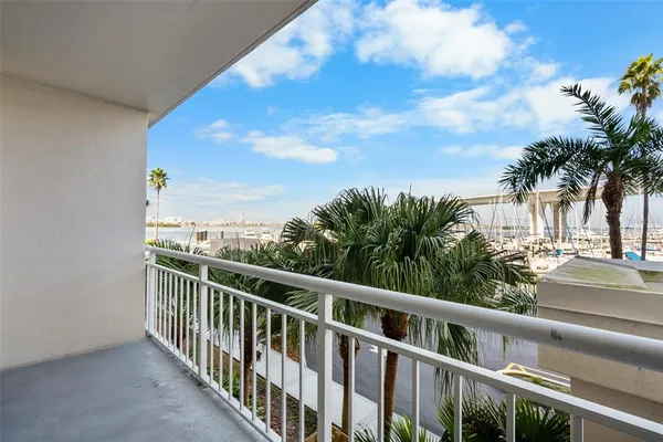 $360,000 | 100 Pierce Street, Unit 210, Clearwater, FL 33756