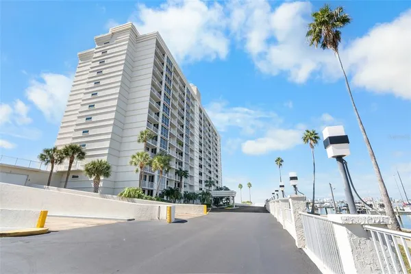 $360,000 | 100 Pierce Street, Unit 210, Clearwater, FL 33756