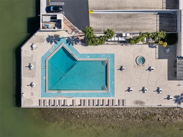 $360,000 | 100 Pierce Street, Unit 210, Clearwater, FL 33756