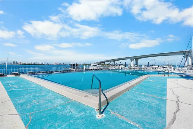 $390,000 | 100 Pierce Street, Unit 210, Clearwater, FL 33756