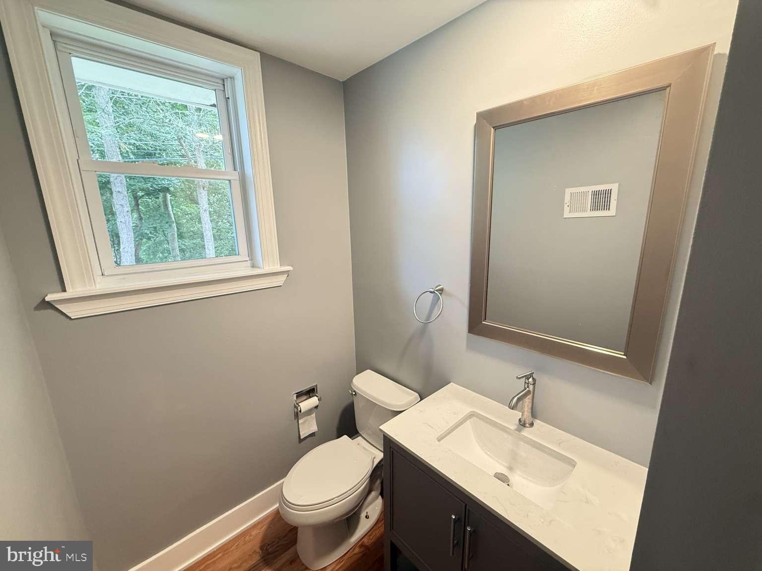 7949 Rolling Green Road Cheltenham, PA 19012 - Photo 11 of 41 Gallery Image 11
