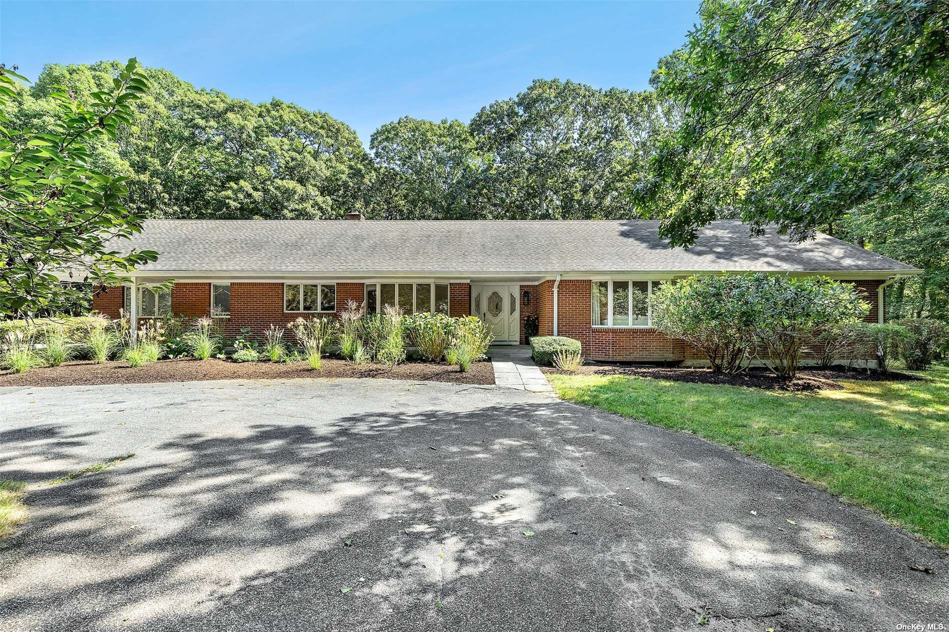 640 Chestnut Road Southold, NY 11971 - Photo 1 of 1 Gallery Image 1