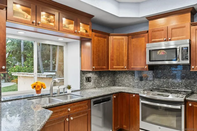 $1,249,000 | 13794 Stoney Gate Place, San Diego, CA 92128