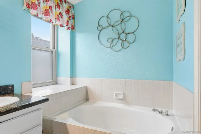 $1,249,000 | 13794 Stoney Gate Place, San Diego, CA 92128