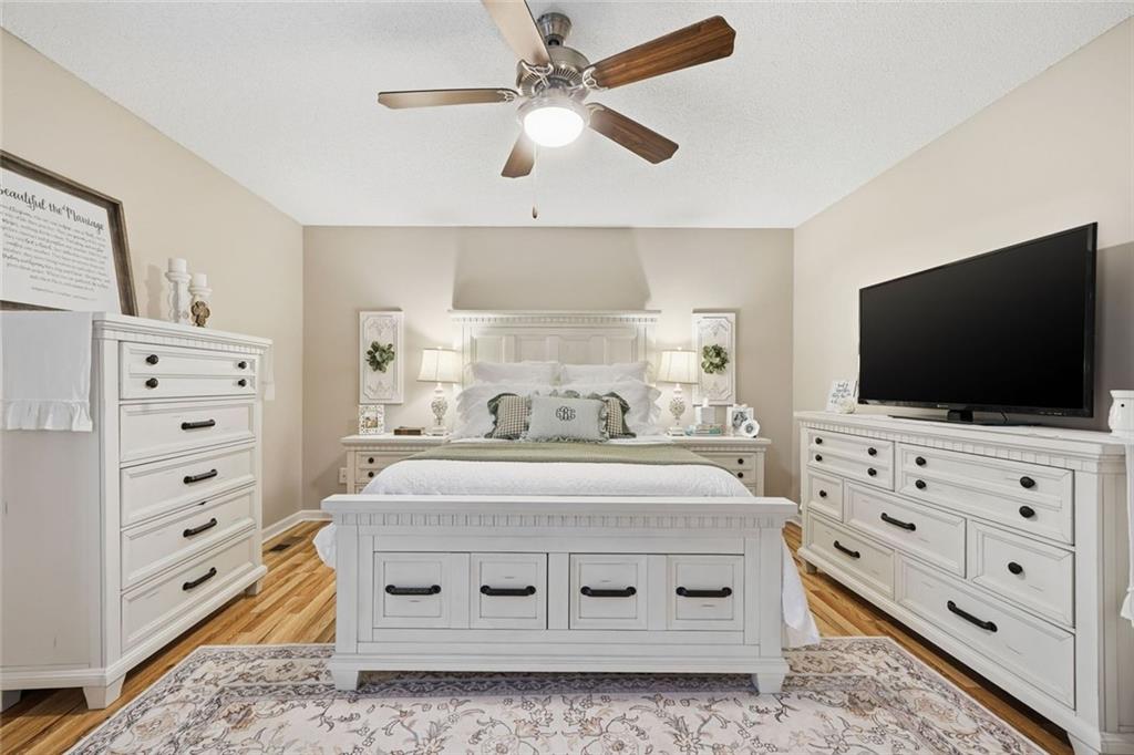 2525 Henderson Mountain Road Jasper, GA 30143 - Photo 13 of 23 a view of living room with flat screen tv