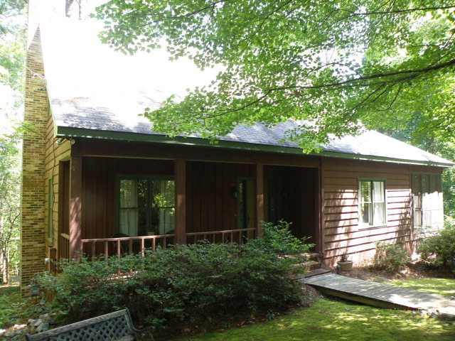 1872 Wood Valley Road Macon, GA 31211 - Photo 1 of 28 a view of backyard with a garden and plants