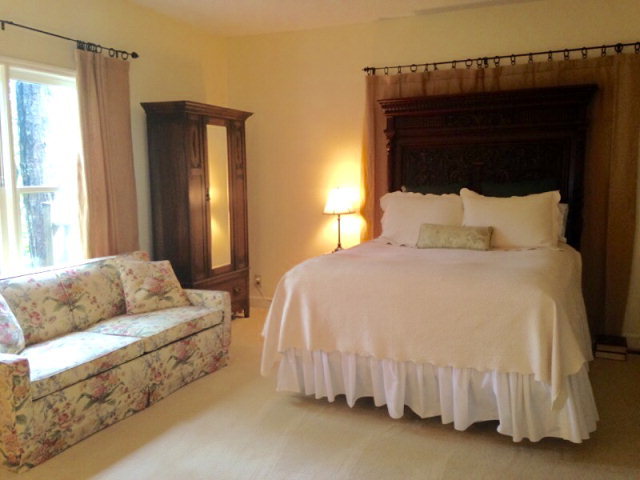 1872 Wood Valley Road Macon, GA 31211 - Photo 11 of 28 a bedroom with bed and window