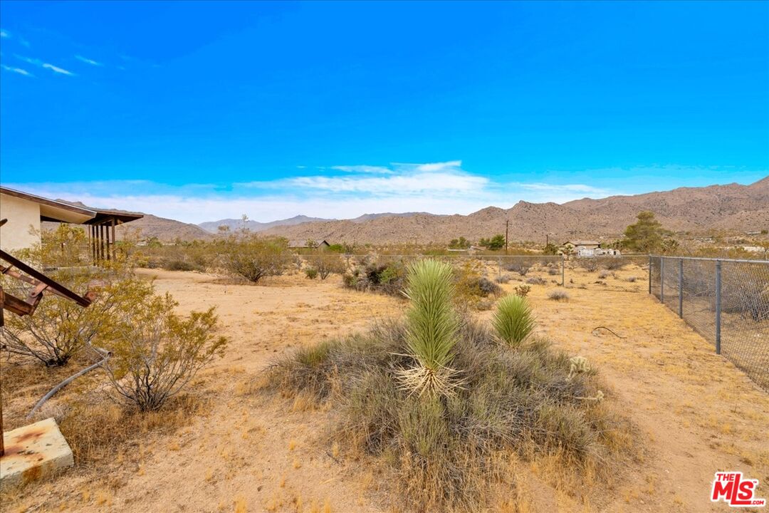 8686 Uphill Road Joshua Tree, CA 92252 - Photo 36 of 44 Gallery Image 36