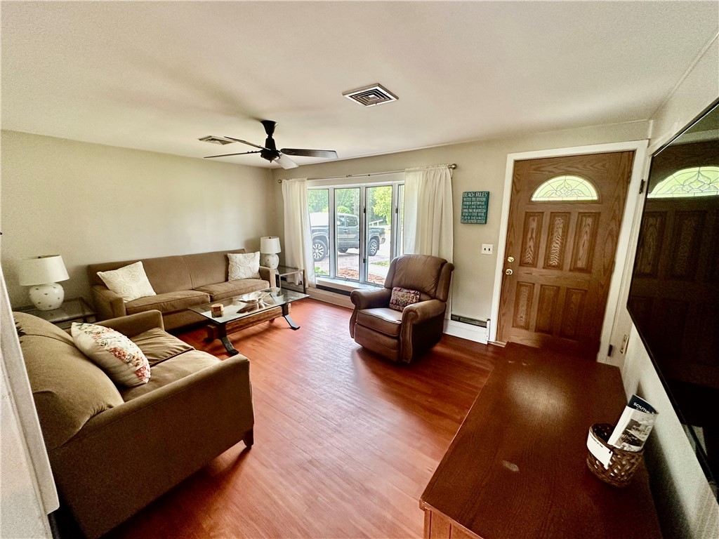 144 South Pier Road Narragansett, RI 02882 - Photo 3 of 10