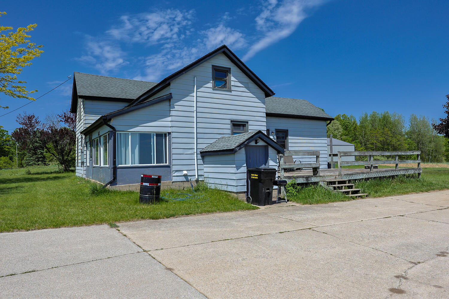 812 East Yale Road Rothbury, MI 49452 - Photo 13 of 25 814 E Yale (11 of 25)