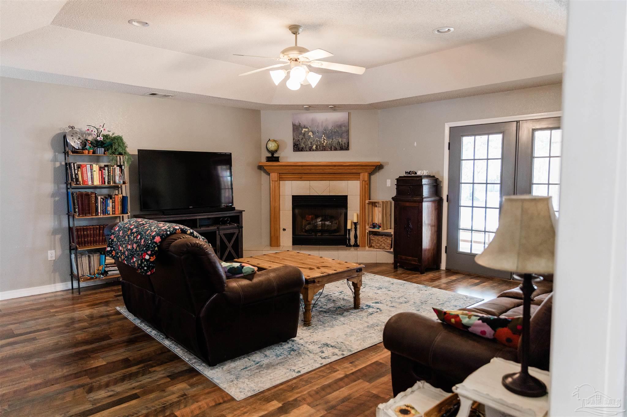 5297 Morgan Ridge Drive Milton, FL 32570 - Photo 12 of 67 Gallery Image 12