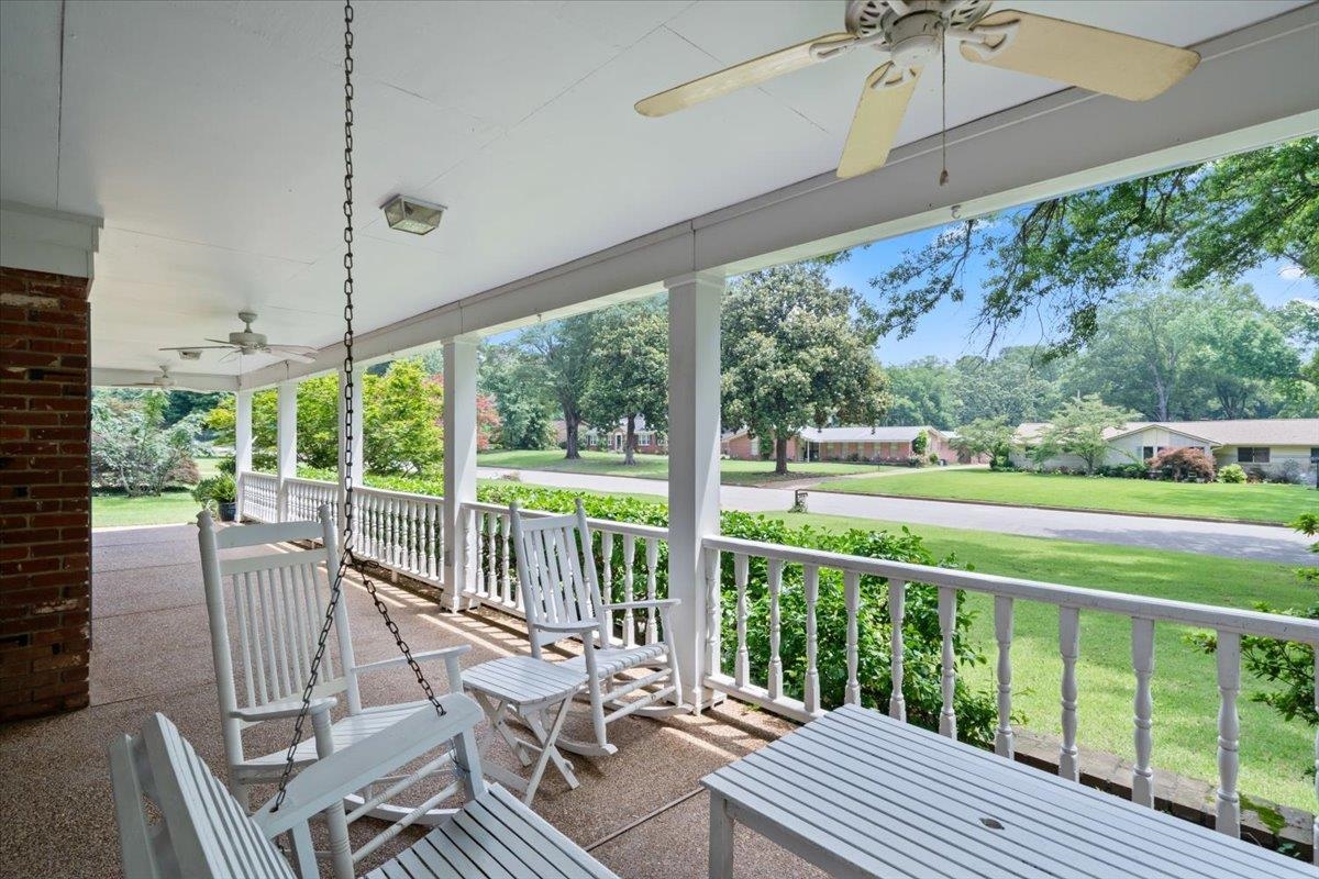 1095 Fair Meadow Road Memphis, TN 38117 - Photo 3 of 40 Gallery Image 3