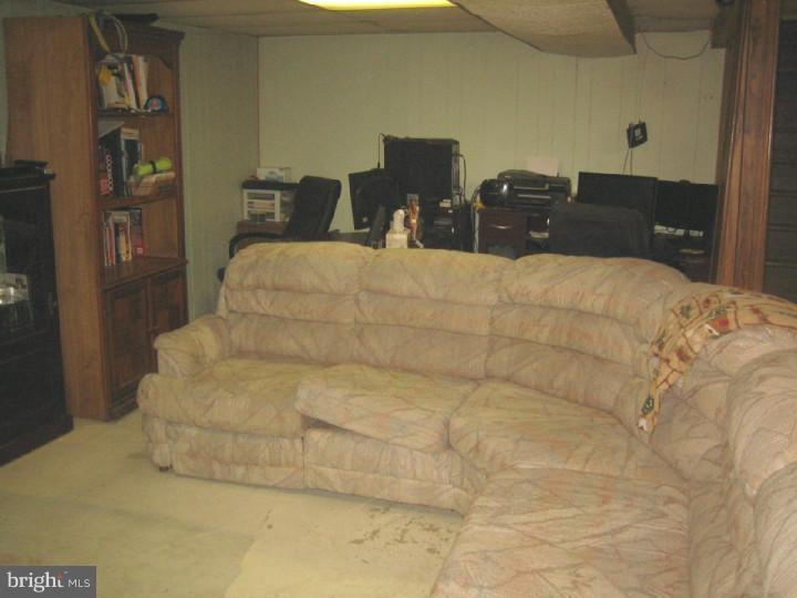 412 Honeymoon Road Glassboro, NJ 08028 - Photo 11 of 14 Gallery Image 11