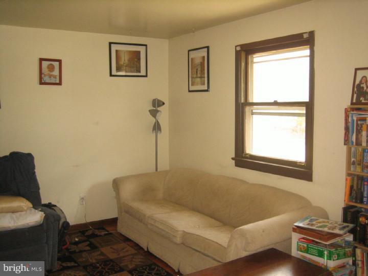 412 Honeymoon Road Glassboro, NJ 08028 - Photo 5 of 14 Gallery Image 5