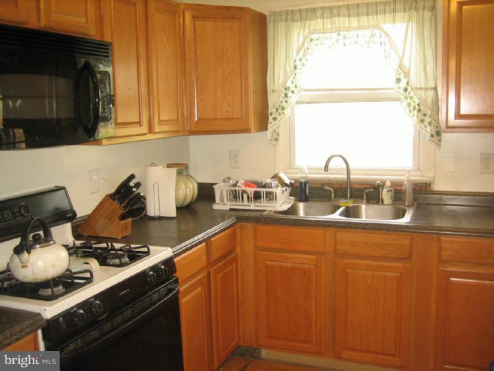 412 Honeymoon Road Glassboro, NJ 08028 - Photo 8 of 14 Gallery Image 8