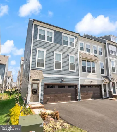 $625,000 | 1719 Beech Leaf Street, Dumfries, VA 22026