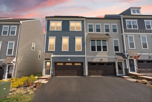 $625,000 | 1719 Beech Leaf Street, Dumfries, VA 22026