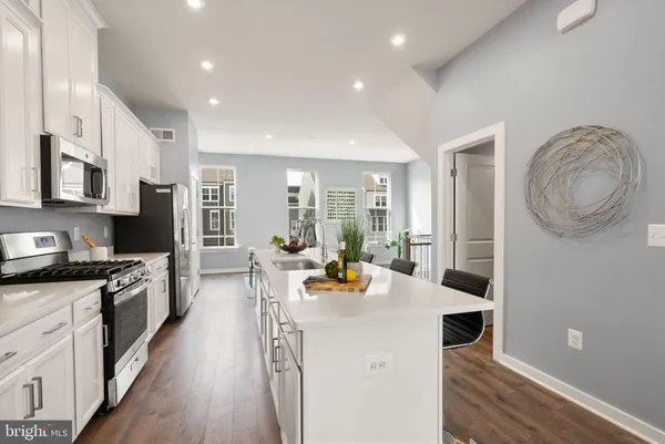 $625,000 | 1719 Beech Leaf Street, Dumfries, VA 22026