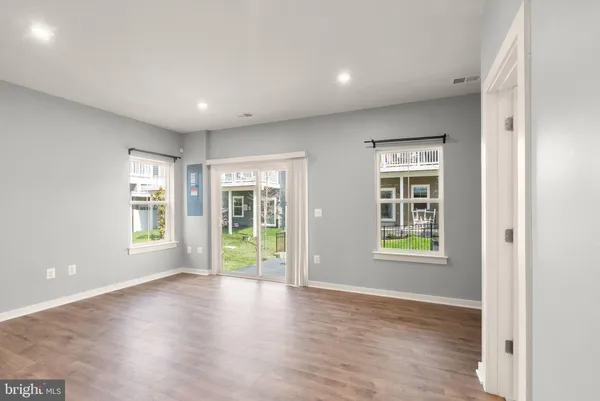 $625,000 | 1719 Beech Leaf Street, Dumfries, VA 22026