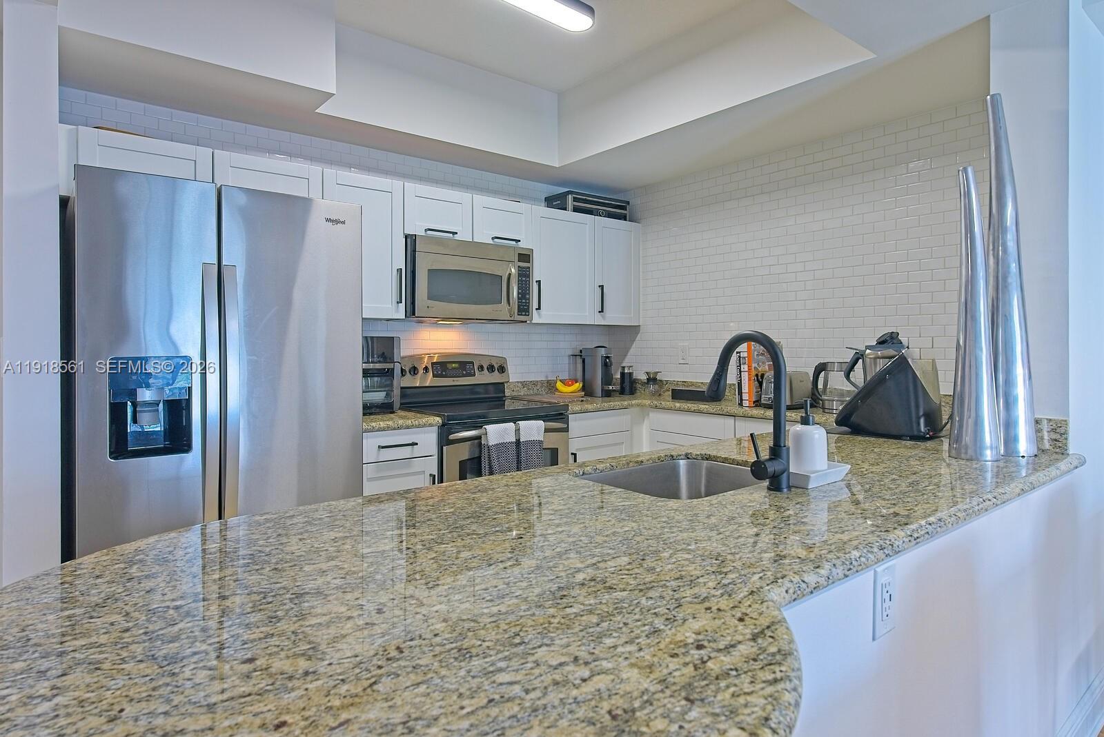 7285 Southwest 90th Street, Unit D613 Miami, FL 33156 - Photo 6 of 20