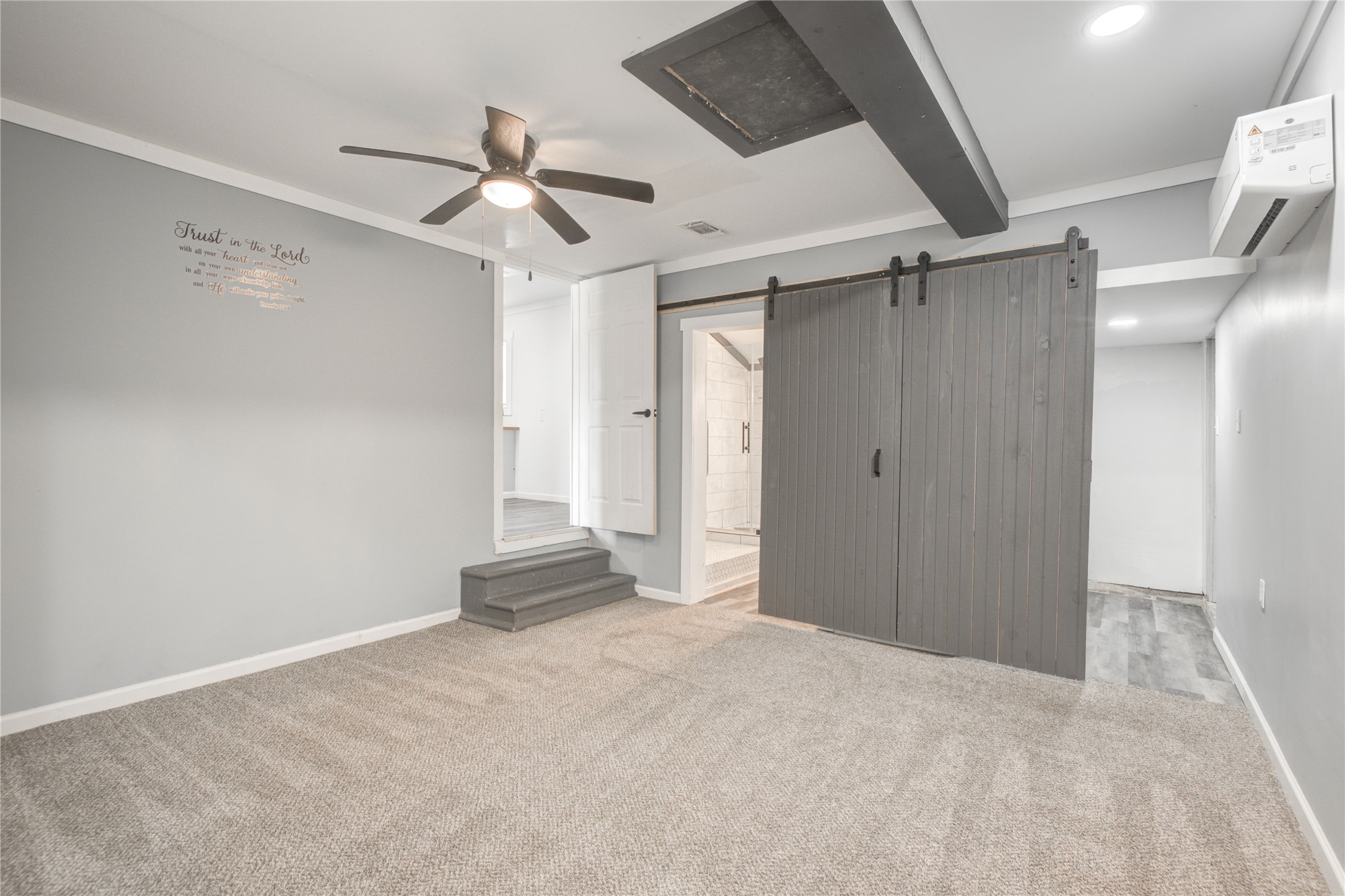 609 Hurst Place Angleton, TX 77515 - Photo 18 of 36 a view of empty room