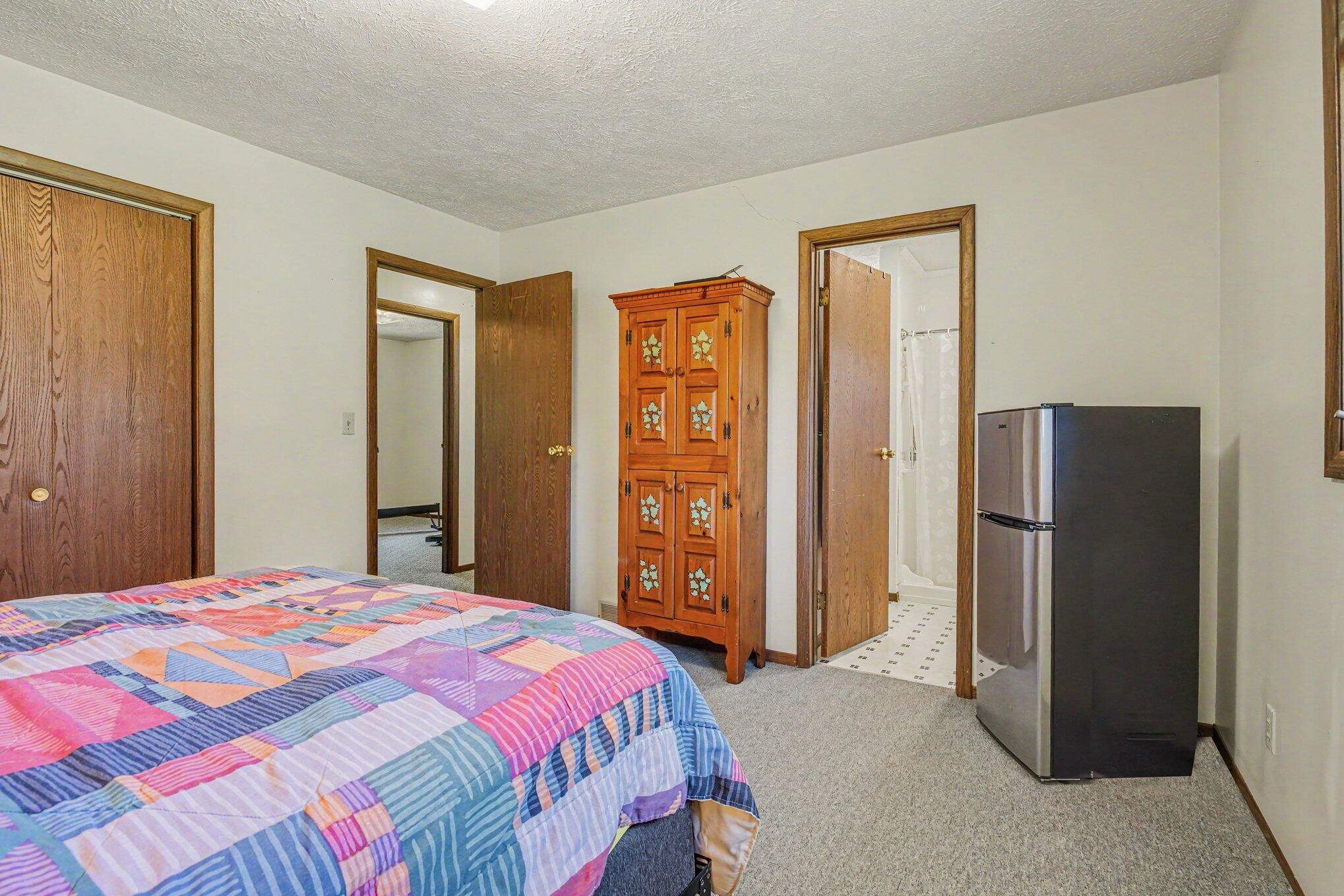 1549 Trebor Road St. Joseph, MI 49085 - Photo 16 of 26 Ensuite bath