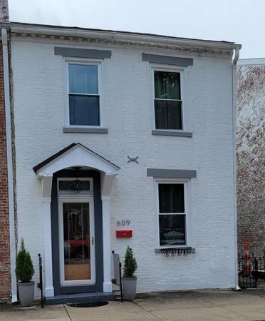 $242,900 | 609 Walnut Street, Madison, IN 47250