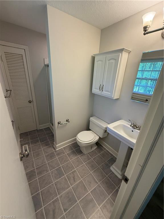 2630 Farmbrook Road Winston-Salem, NC 27103 - Photo 11 of 14