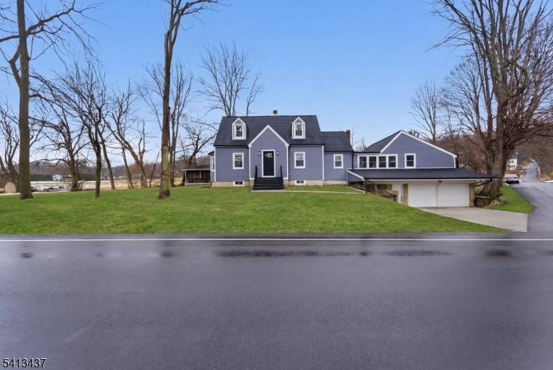 1821 Belvidere Road Phillipsburg, NJ 08865 - Photo 2 of 37