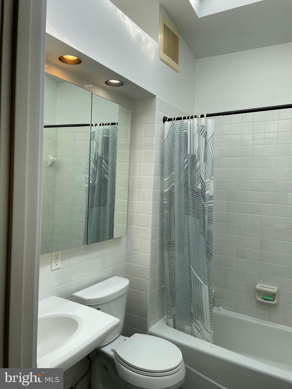 11414 Waterview Cluster Reston, VA 20190 - Photo 10 of 14