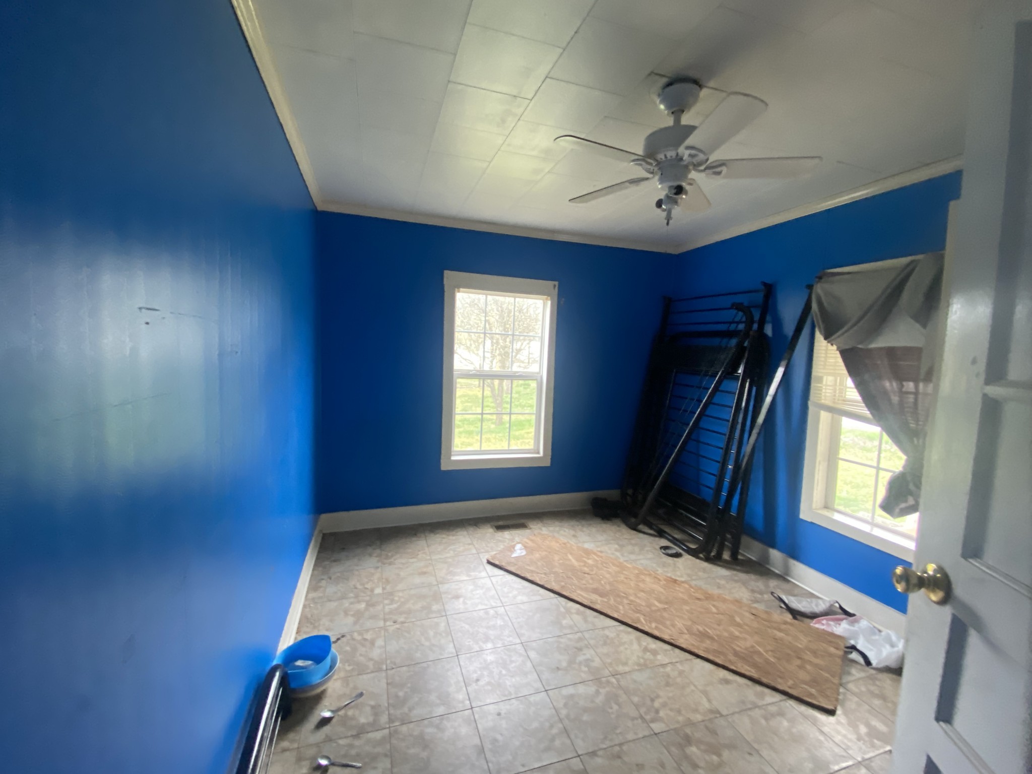 209 Old Morrison Road McMinnville, TN 37110 - Photo 11 of 12 a view of an empty room with a window