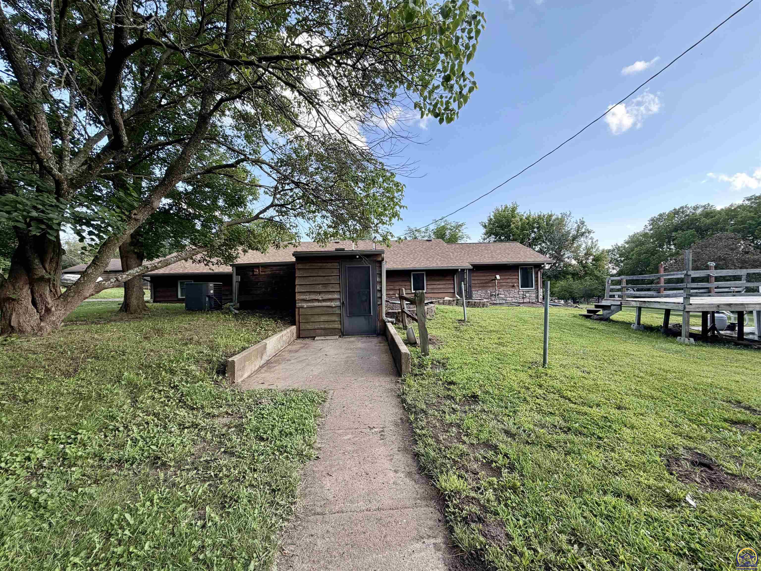 7030 Northwest Valencia Road Silver Lake, KS 66539 - Photo 23 of 34