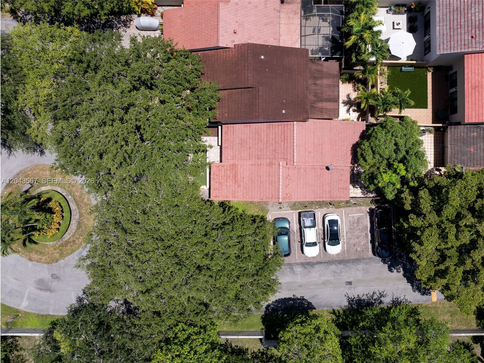 11527 Southwest 90th Street Miami, FL 33176 - Photo 4 of 26