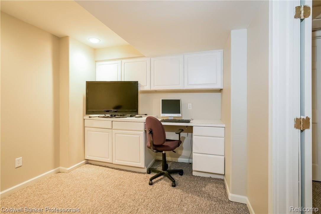 1209 Cobridge Court Rochester, MI 48306 - Photo 44 of 49 Office-2624971-large.jpg