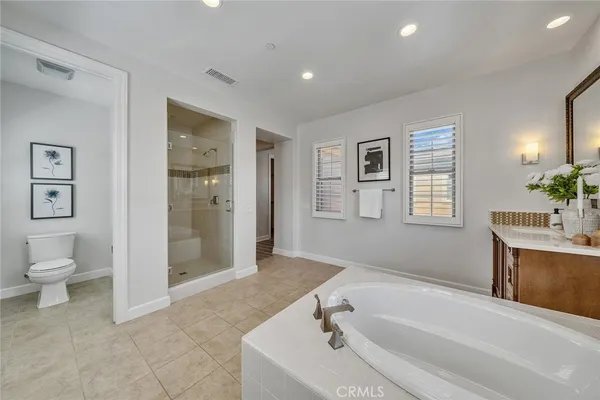 $2,850,000 | 80 Rossmore, Irvine, CA 92620