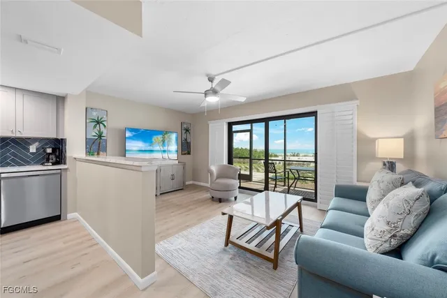 $679,000 | 2230 Camino Del Mar, Unit 3X1, Sanibel, FL 33957